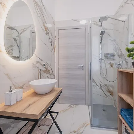 Апартаменты Petit House *